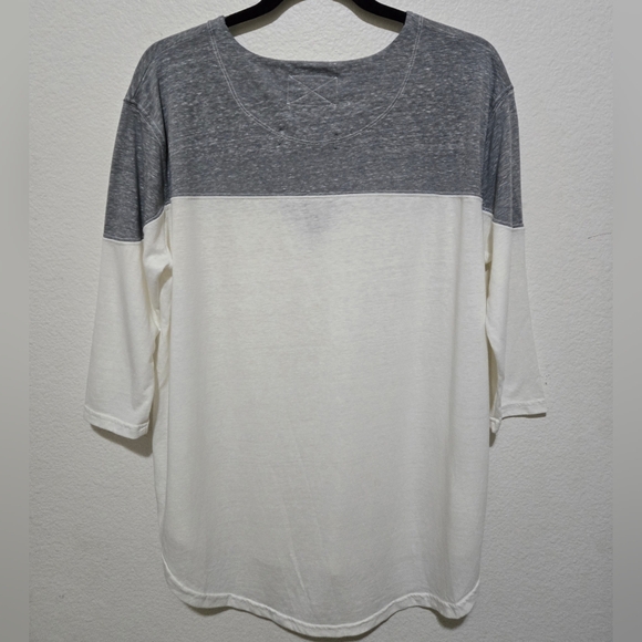 WE THE FREE Oversized Raglan Sleeve Tee V-Neck Gray White Size Extra Small - Picture 6 of 10